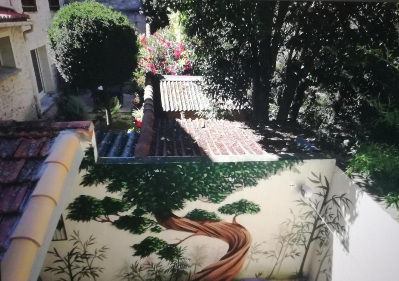 Suite Volupte Classee 3 Etoiles Avec Vue Sur Jardin, Climatisation มงต์เปอลิเยร์ ภายนอก รูปภาพ