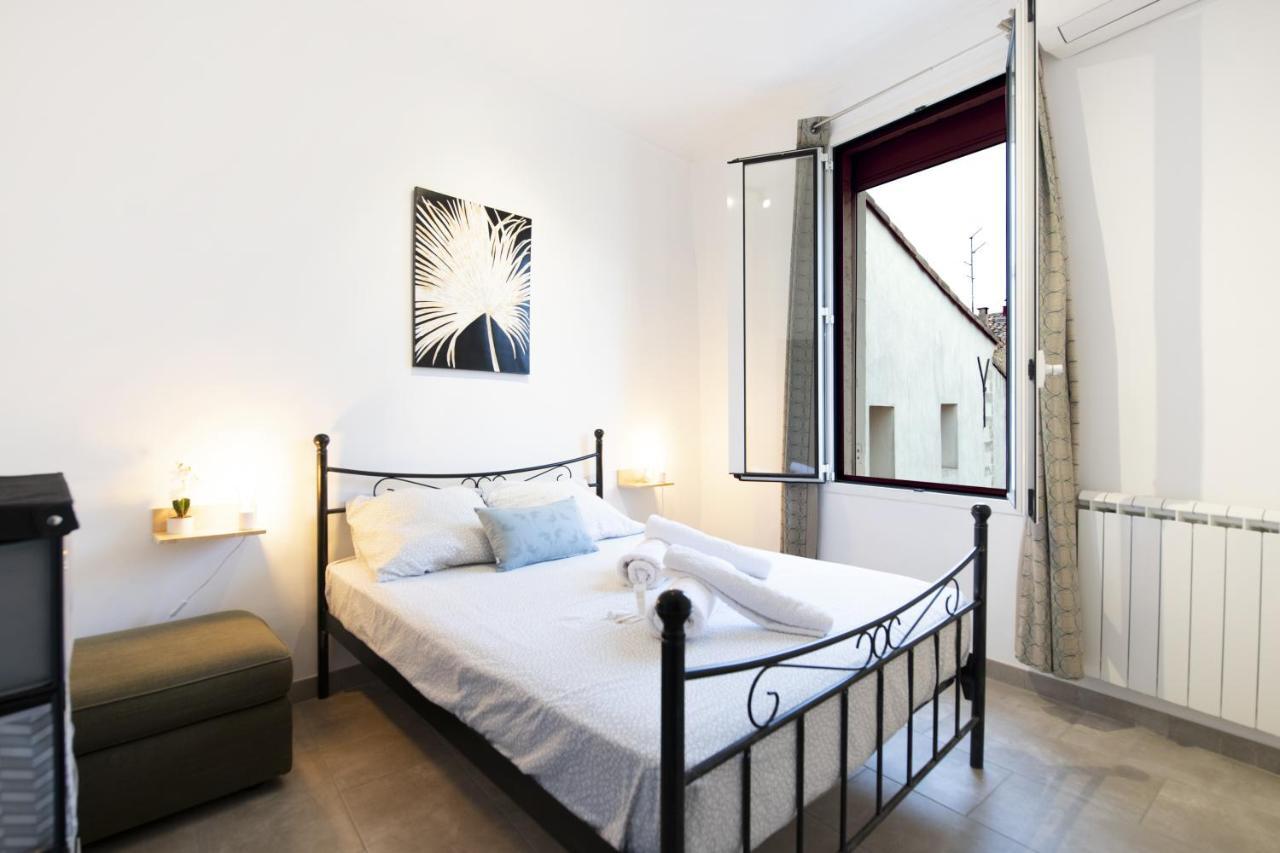 Suite Volupte Classee 3 Etoiles Avec Vue Sur Jardin, Climatisation มงต์เปอลิเยร์ ภายนอก รูปภาพ